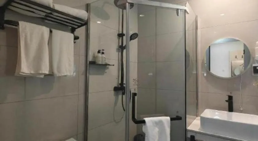 Vatica Tianjin Jinghai Bus Station Home World Plaza Hotel