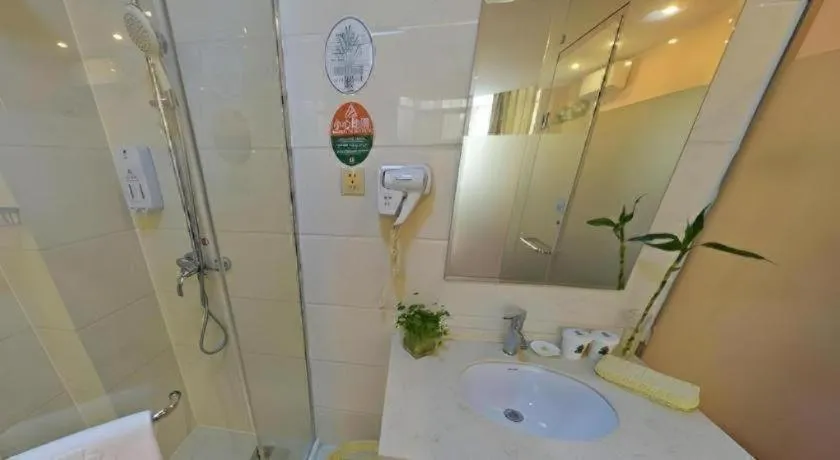 GreenTree Alliance Jiangsu Yangzhou Hanjiang Middle Road Libao Square Hotel