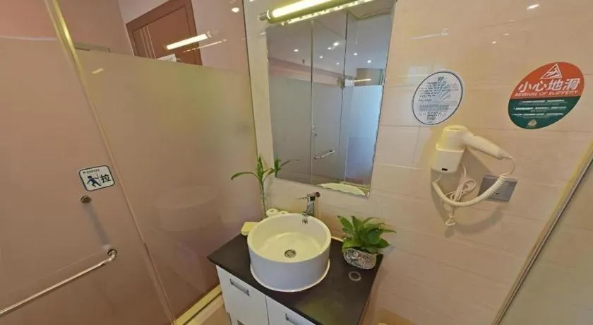 GreenTree Alliance Jiangsu Yangzhou Hanjiang Middle Road Libao Square Hotel