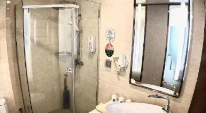 GreenTree Alliance Jiangsu Yangzhou Hanjiang Middle Road Libao Square Hotel