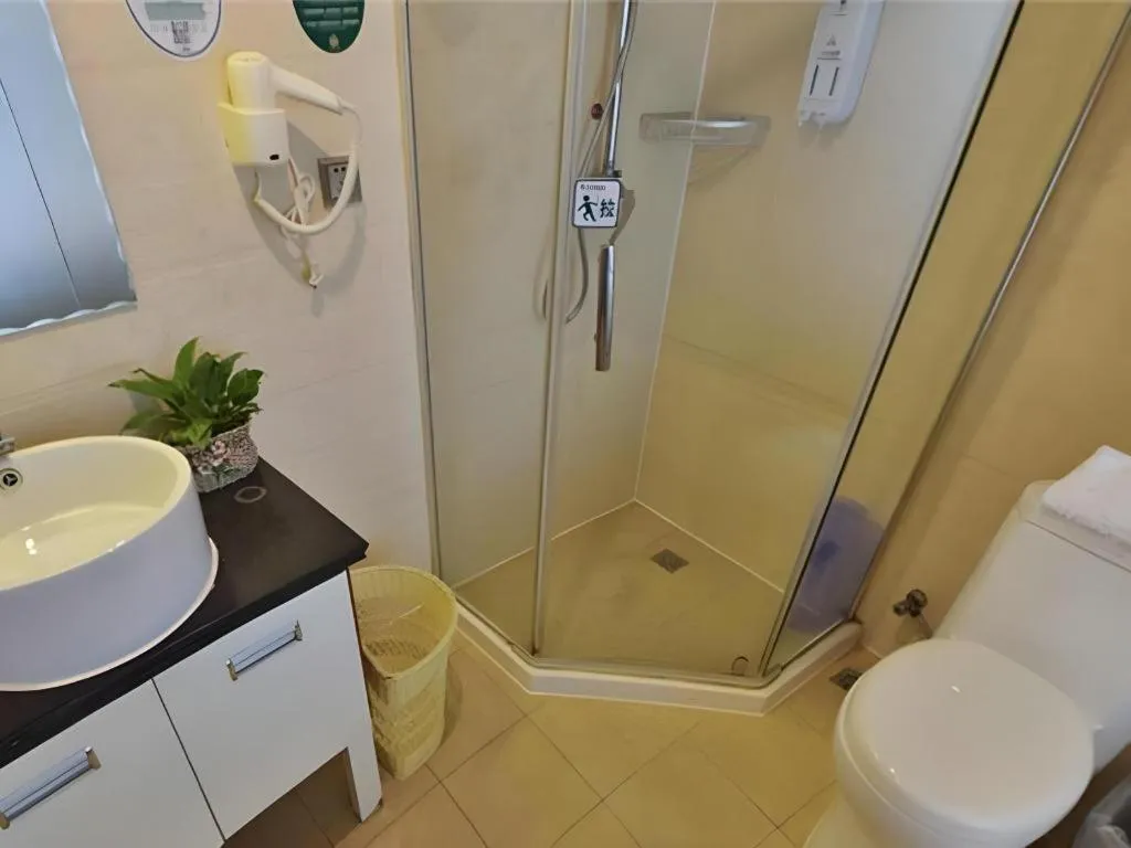 GreenTree Alliance Jiangsu Yangzhou Hanjiang Middle Road Libao Square Hotel