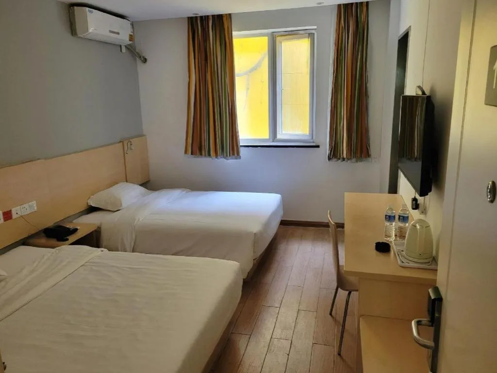 Bed in 7 Days Inn Tianjin Ancient Cultural Street Jinshiqiao Metro Station