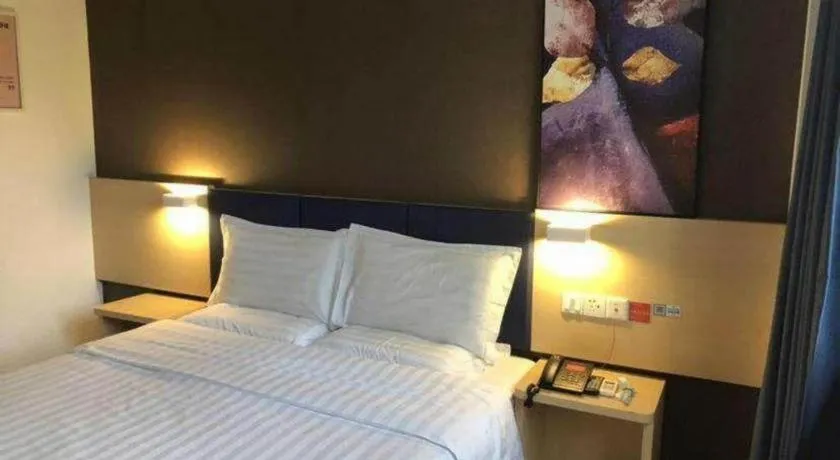 Bed in 7 Days Inn Tianjin Ancient Cultural Street Jinshiqiao Metro Station