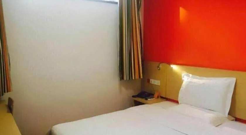 Bed in 7 Days Inn Tianjin Ancient Cultural Street Jinshiqiao Metro Station