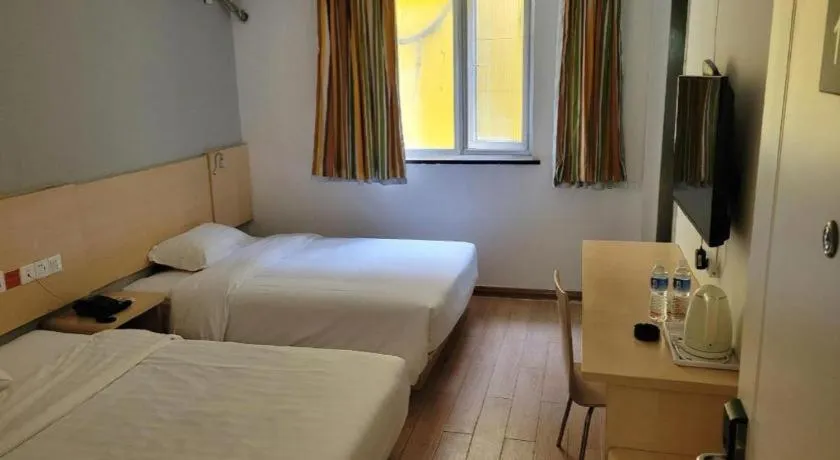 Bed in 7 Days Inn Tianjin Ancient Cultural Street Jinshiqiao Metro Station