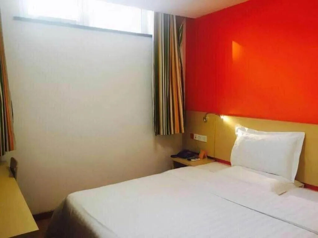Bed in 7 Days Inn Tianjin Ancient Cultural Street Jinshiqiao Metro Station