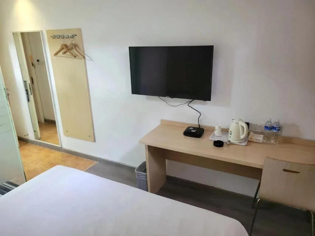 Bed in 7 Days Inn Tianjin Ancient Cultural Street Jinshiqiao Metro Station