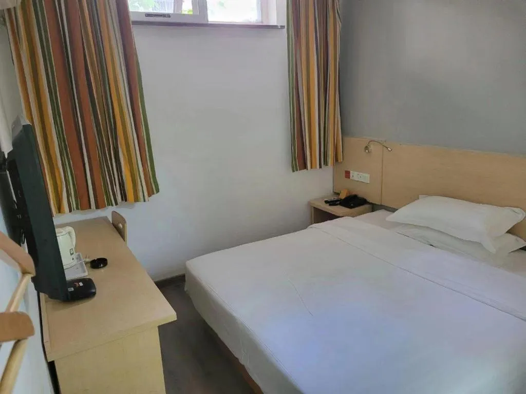 Bed in 7 Days Inn Tianjin Ancient Cultural Street Jinshiqiao Metro Station