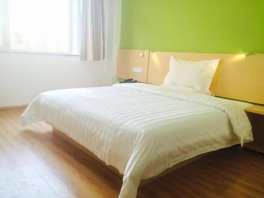 Bed in 7 Days Inn Tianjin Ancient Cultural Street Jinshiqiao Metro Station