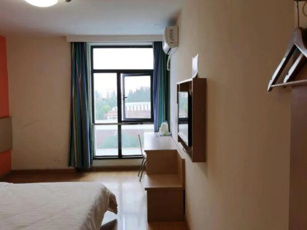 Bed in 7 Days Inn Shanghai Minhang Dongchuan Road Jiaotong University
