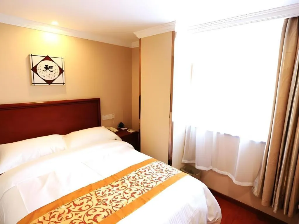 Bed in GreenTree Inn Nanjing Forestry University National Exhibition Center Express Hotel