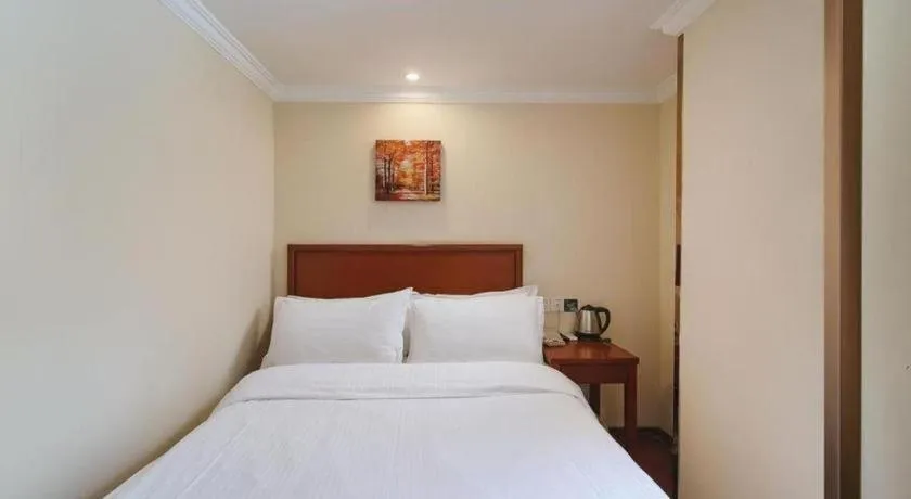 Bed in GreenTree Inn Nanjing Forestry University National Exhibition Center Express Hotel