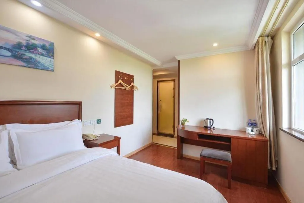 Bed in GreenTree Inn Nanjing Forestry University National Exhibition Center Express Hotel