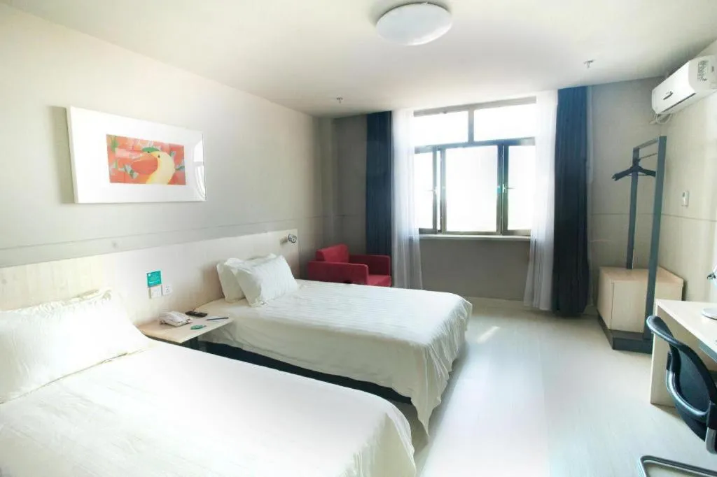 Bed in Jinjiang Inn Baotou Salaqi Railway Station