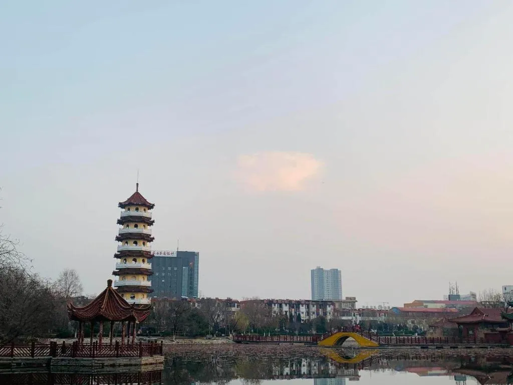 Magnotel Business Xuzhou Feng County Bus Station