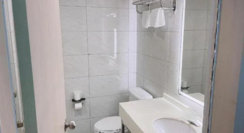 Magnotel Business Xuzhou Feng County Bus Station