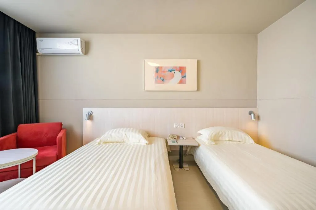 Bed in Jinjiang Inn Xuzhou Peixian Hancheng Road