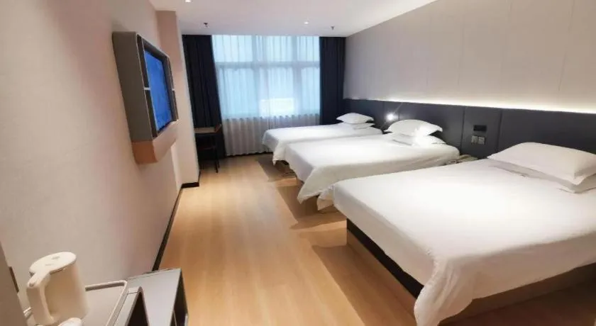 Bed in Jinjiang Inn Xuzhou Peixian Hancheng Road