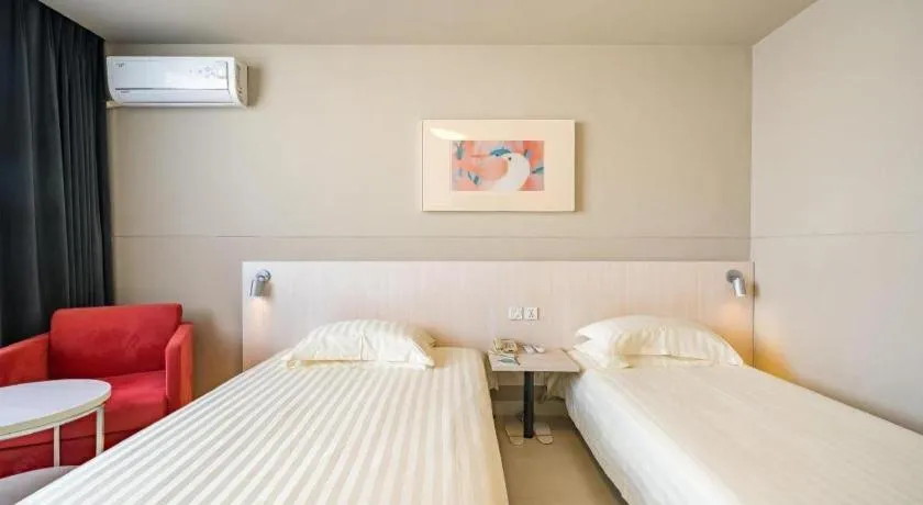 Bed in Jinjiang Inn Xuzhou Peixian Hancheng Road