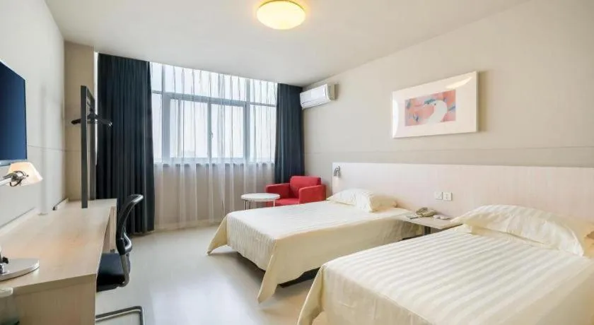 Bed in Jinjiang Inn Xuzhou Peixian Hancheng Road