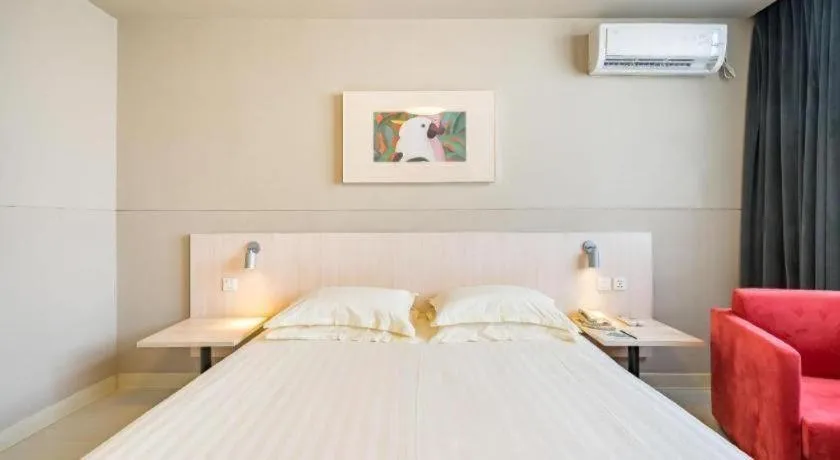 Bed in Jinjiang Inn Xuzhou Peixian Hancheng Road