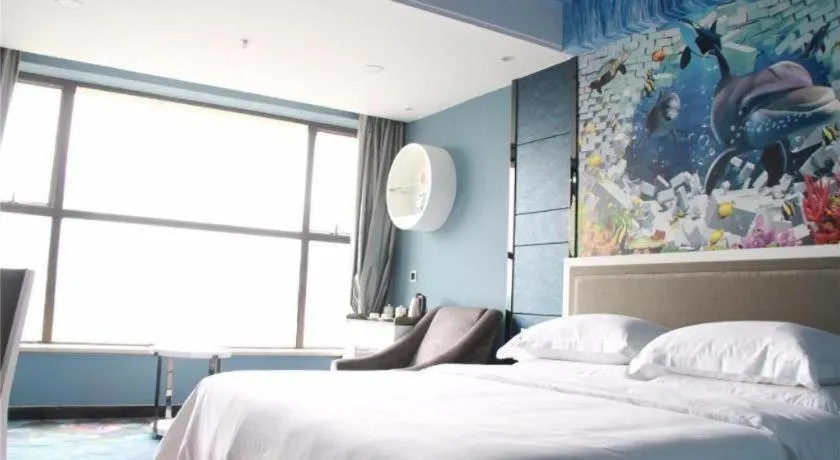 Bed in Guangzhou Rongjin hotel