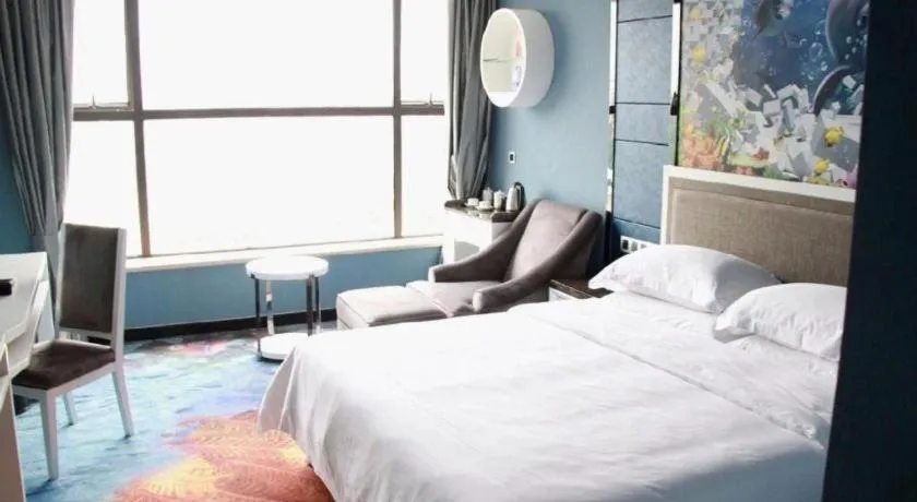 Bed in Guangzhou Rongjin hotel