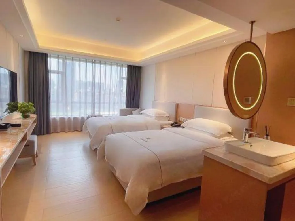 Bed in Guangzhou Rongjin hotel