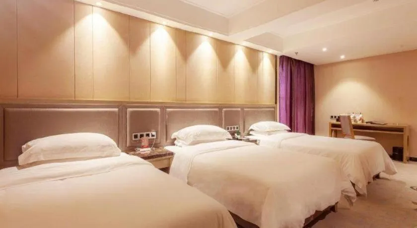 Bed in Guangzhou Rongjin hotel