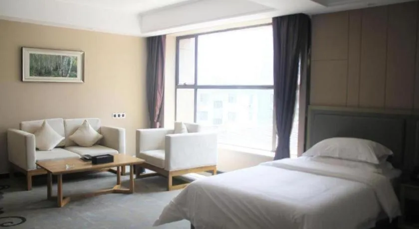 Bed in Guangzhou Rongjin hotel