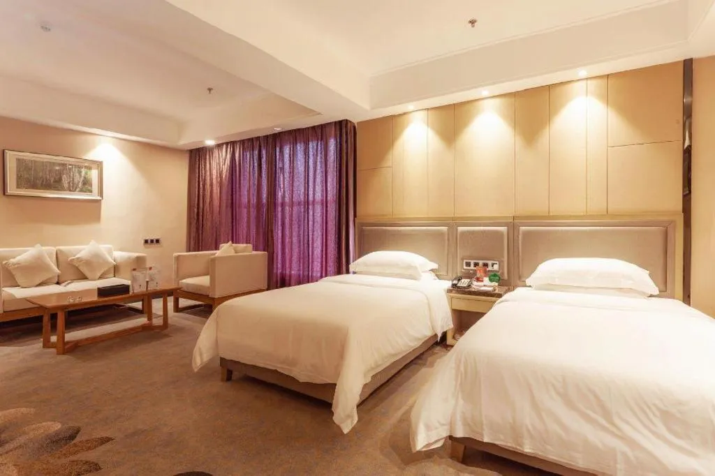 Bed in Guangzhou Rongjin hotel