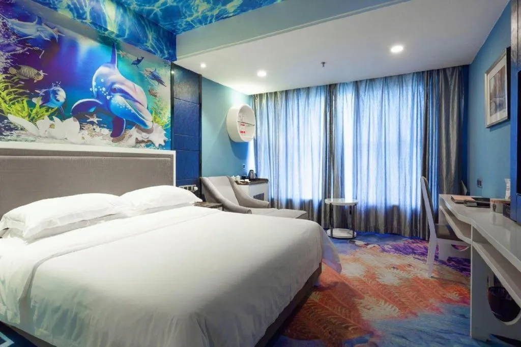 Bed in Guangzhou Rongjin hotel