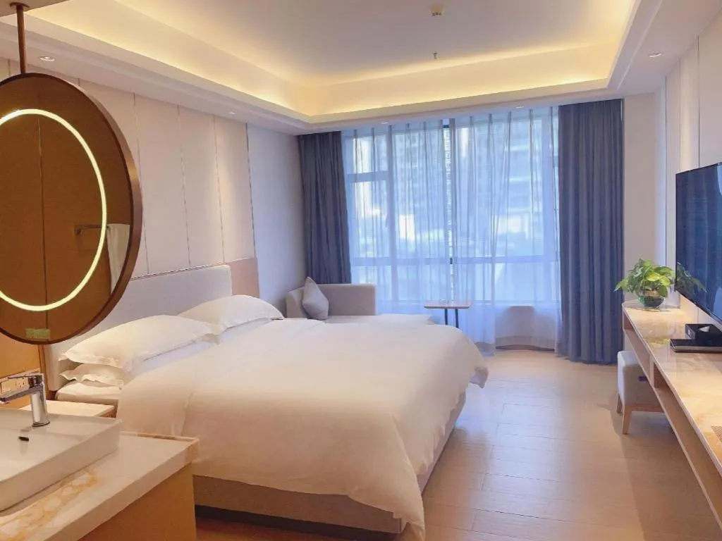 Bed in Guangzhou Rongjin hotel