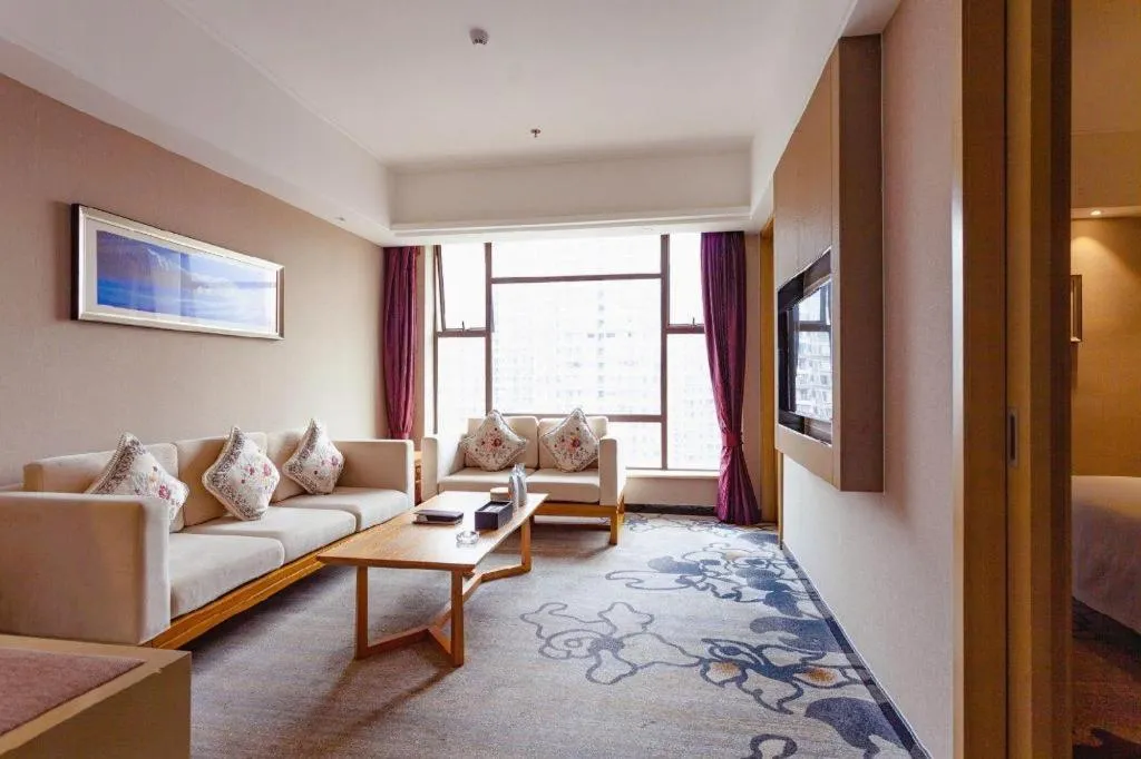 Bed in Guangzhou Rongjin hotel