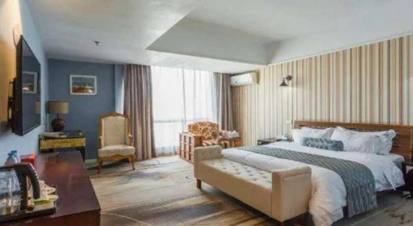 Bed in Guangzhou Impression Hotel