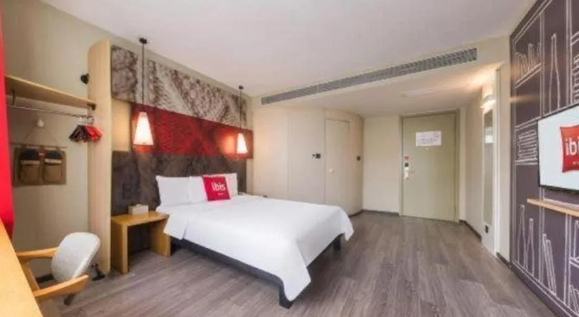 Bed in ibis Xi'an First Gaoxin RD