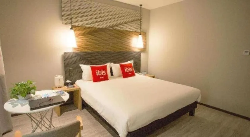 Bed in ibis Xi'an First Gaoxin RD
