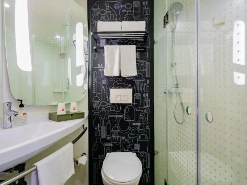 ibis Xi'an First Gaoxin RD