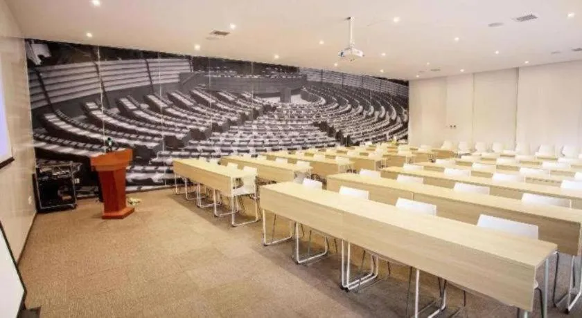 ibis Xi'an First Gaoxin RD