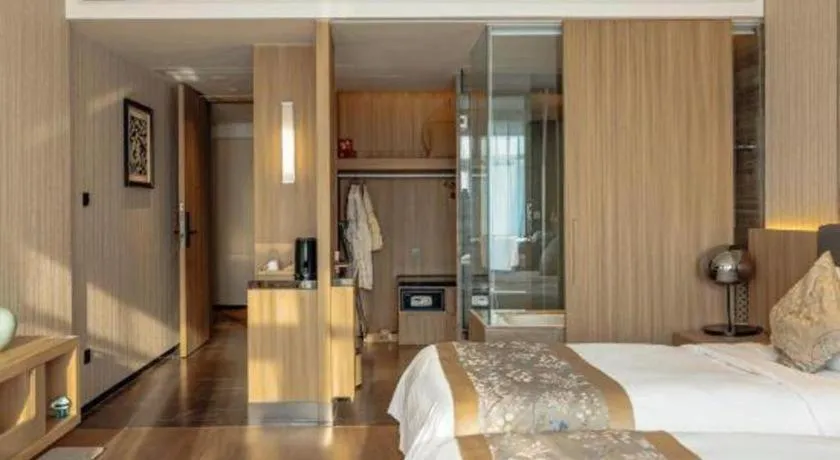 Bed in CITIC Jinling Hotel