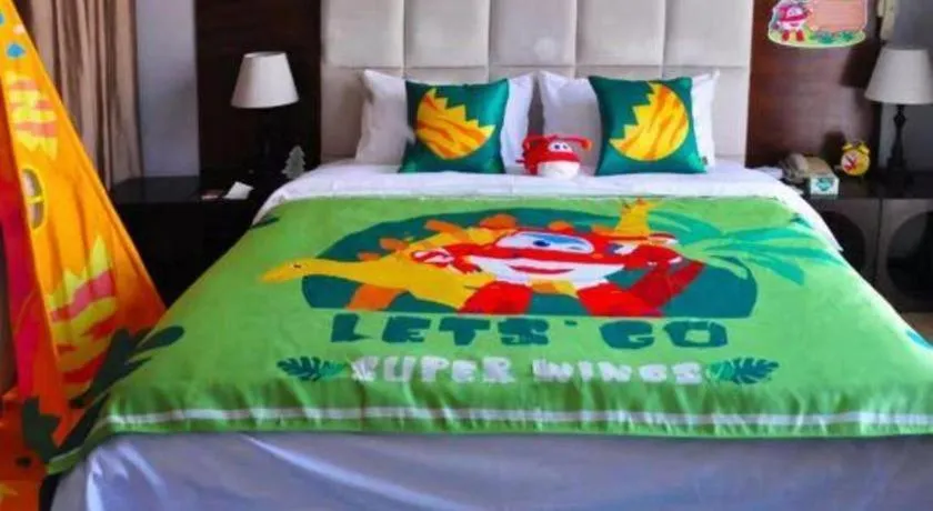 Bed in CITIC Jinling Hotel