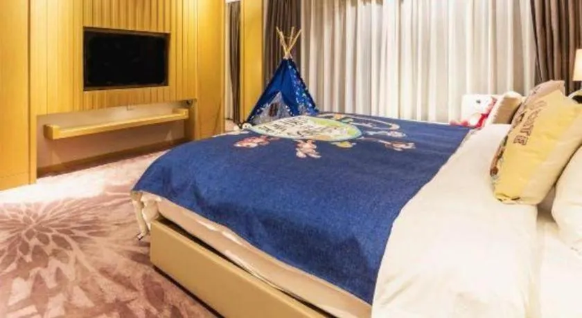 Bed in CITIC Jinling Hotel