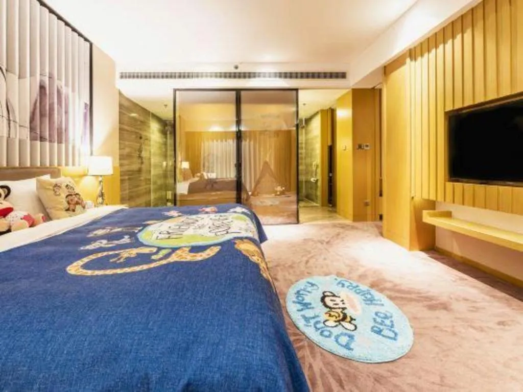 Bed in CITIC Jinling Hotel