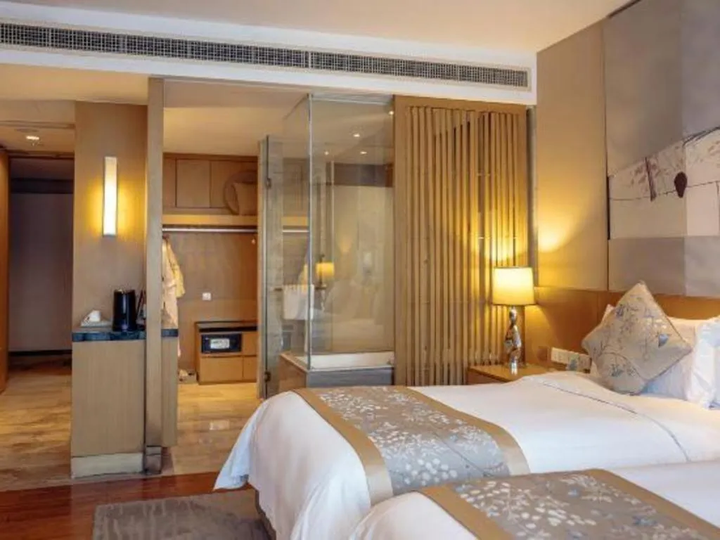 Bed in CITIC Jinling Hotel