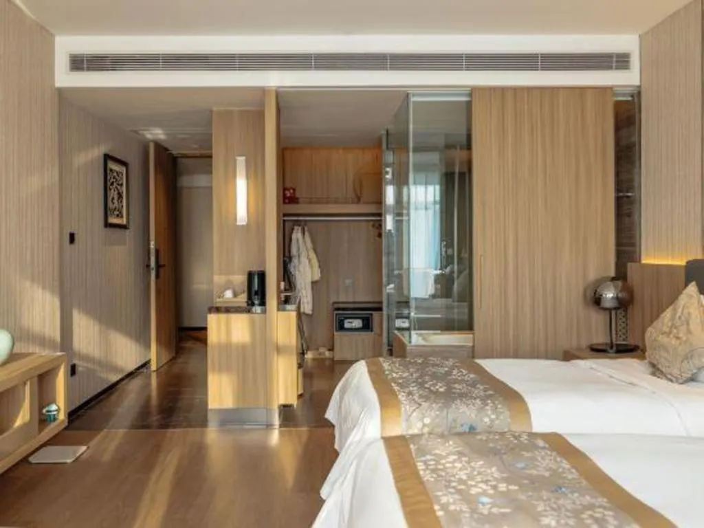 Bed in CITIC Jinling Hotel