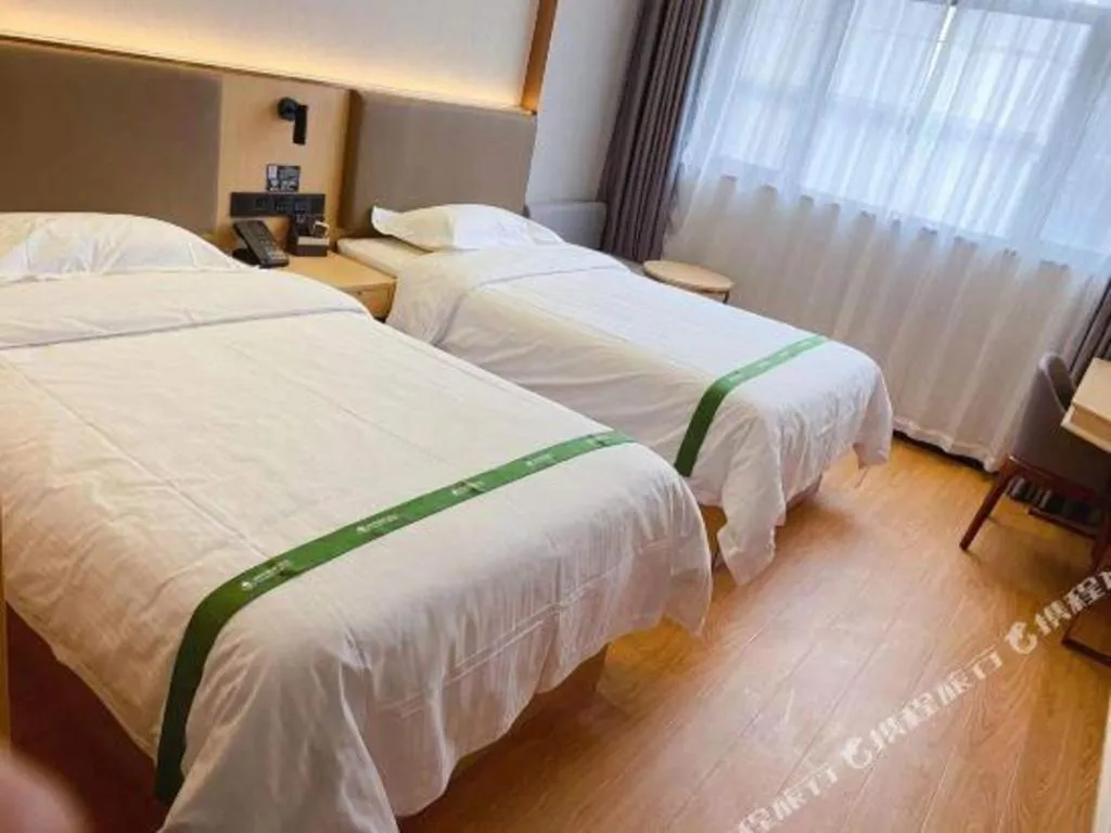 Bed in GreenTree Inn XuZhou PiZhou Dayunhe Decorative city PiXin(N) Road Express Hotel