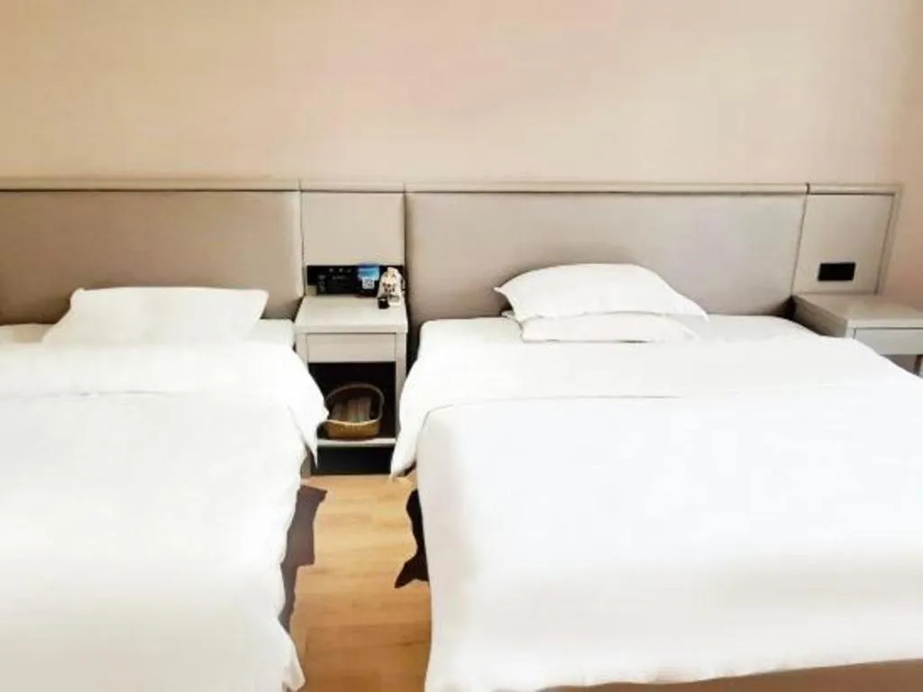 Bed in GreenTree Inn Fuyang Yijing International North Business