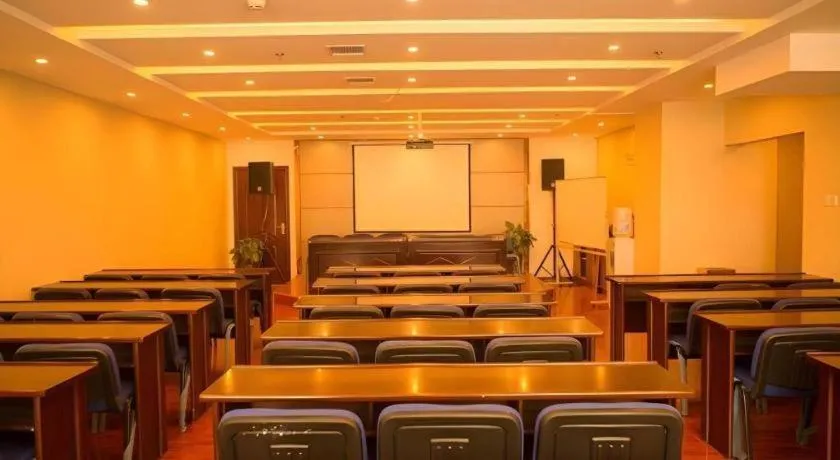 GreenTree Inn Fuyang Yijing International North Business