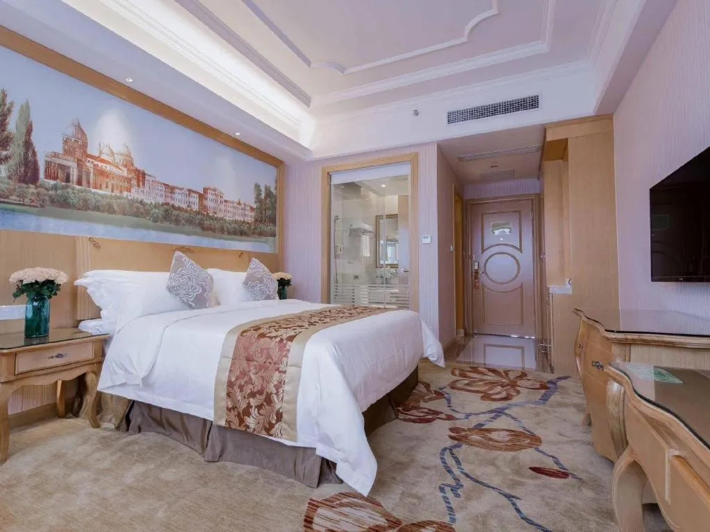 Bed in Vienna International Shenzhen Tianan Digital City