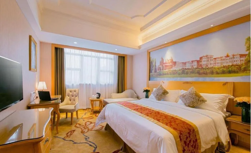 Bed in Vienna International Shenzhen Tianan Digital City